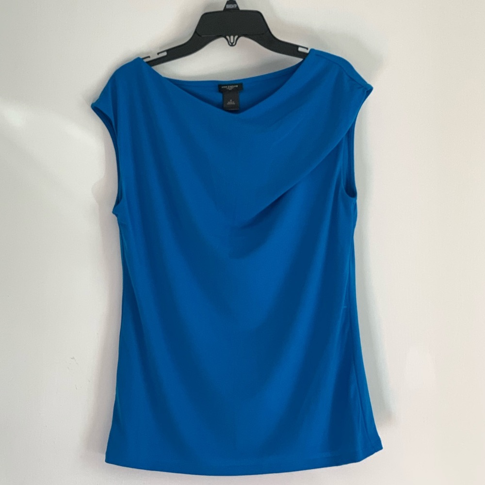 NWOT Beautiful Blue Ann Taylor SS Top/Blouse